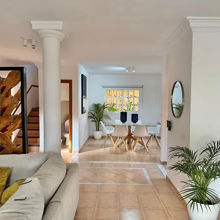 Βίλα Villa Chayofa